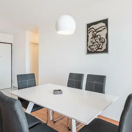 Apartmen Katy Split